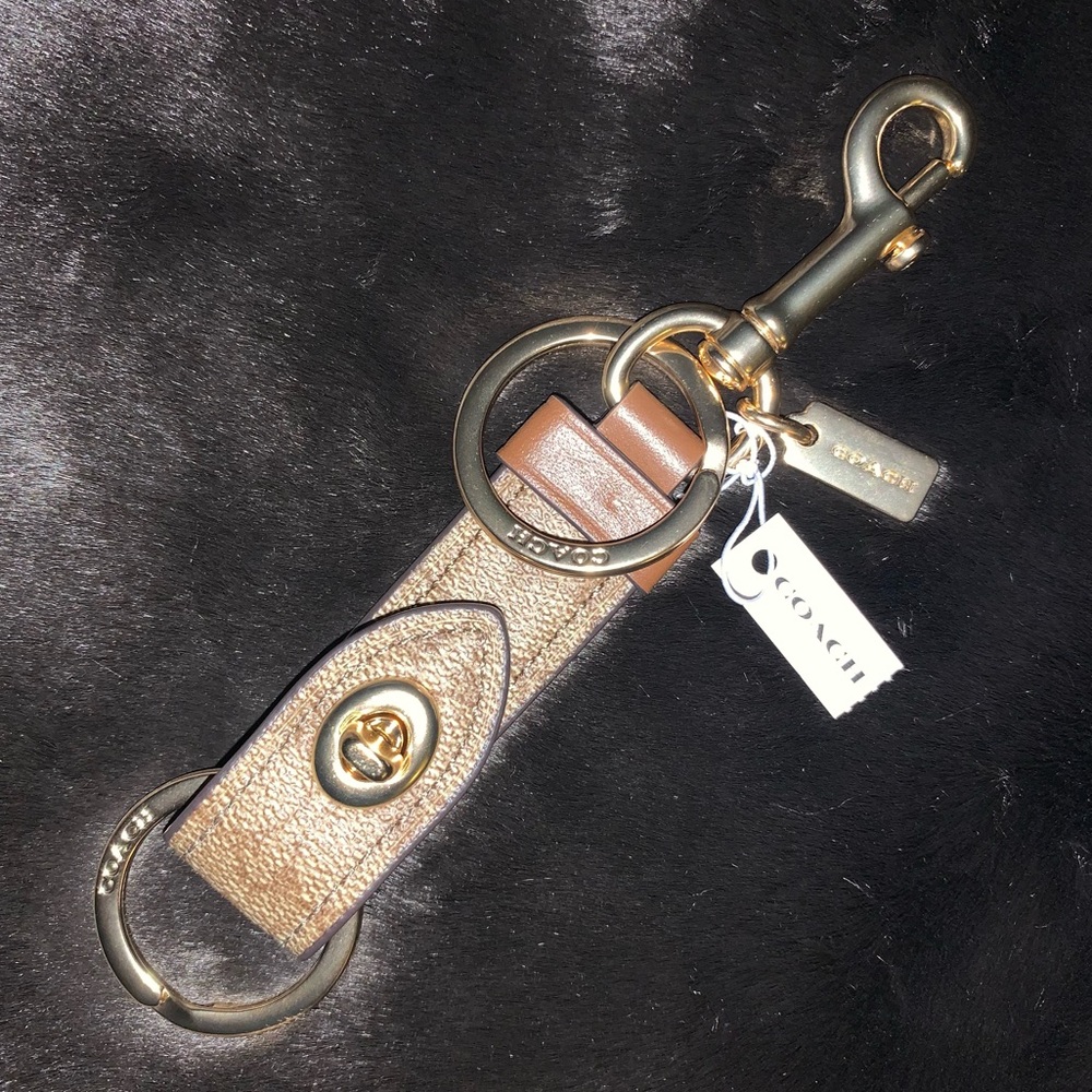 NEW! COACH Trigger Snap Key Ring / Bag Charm w/ Dogleash Snap, Gold/Khaki NWT! - Picture 2 of 16